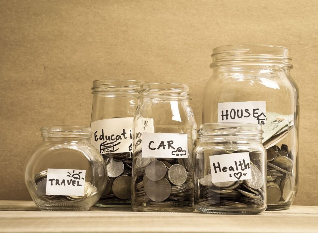 ಸಂಬಳದಿಂದ ಹಣ ಉಳಿಸುವುದು ಹೇಗೆ? (ನೈಜ ಮತ್ತು ನೇರ ಮಾರ್ಗದರ್ಶಿ) exciting ways to save money from salary 2 1024x749