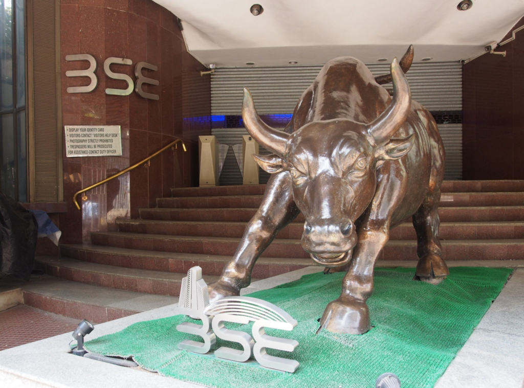 Sensex ಕಳೆದ 1 ವರ್ಷದ ರಿಟರ್ನ್ – ನಿರೀಕ್ಷೆ vs ನಿಜಾಂಶ (ಇಂಡಿಯಾ 2025–2026) Sensex ಕಳೆದ 1 ವರ್ಷದ ರಿಟರ್ನ್